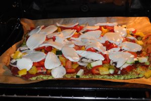Low Carb Bloecolli Pizza in de oven