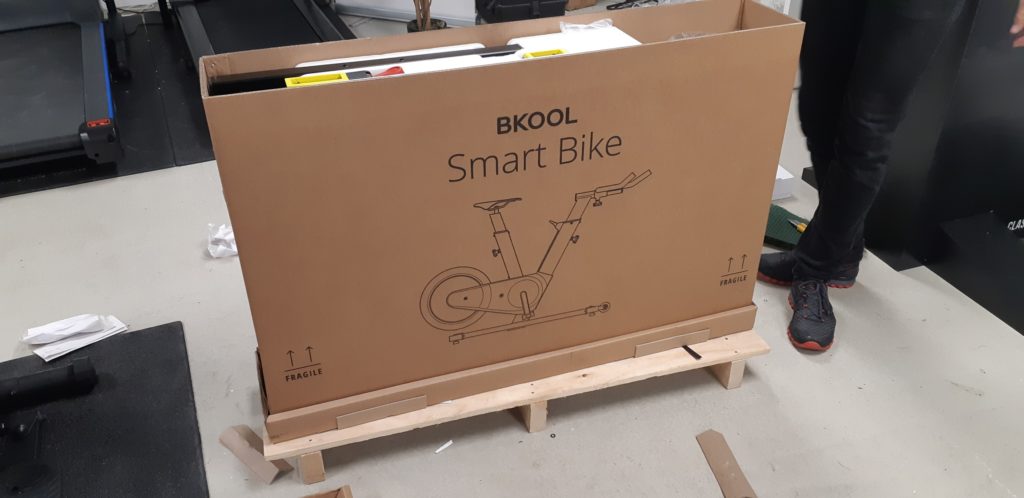 Bkool Smart Bike verapkking doos